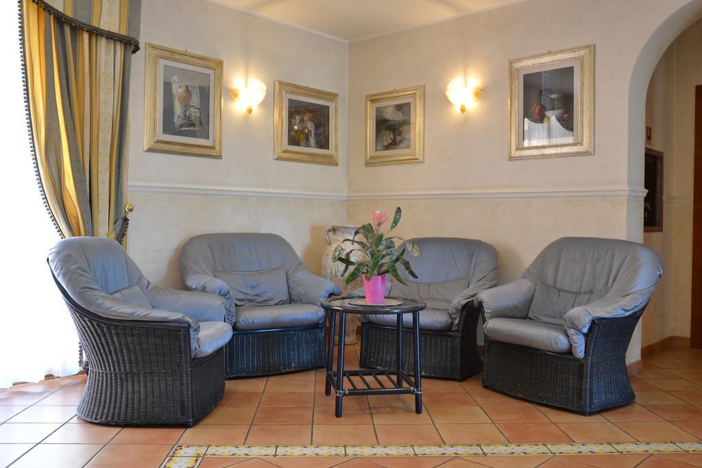 Villa Luigi Hotel & Restaurant Nuova Gestione Villa Rosa Di Martinsicuro Luaran gambar