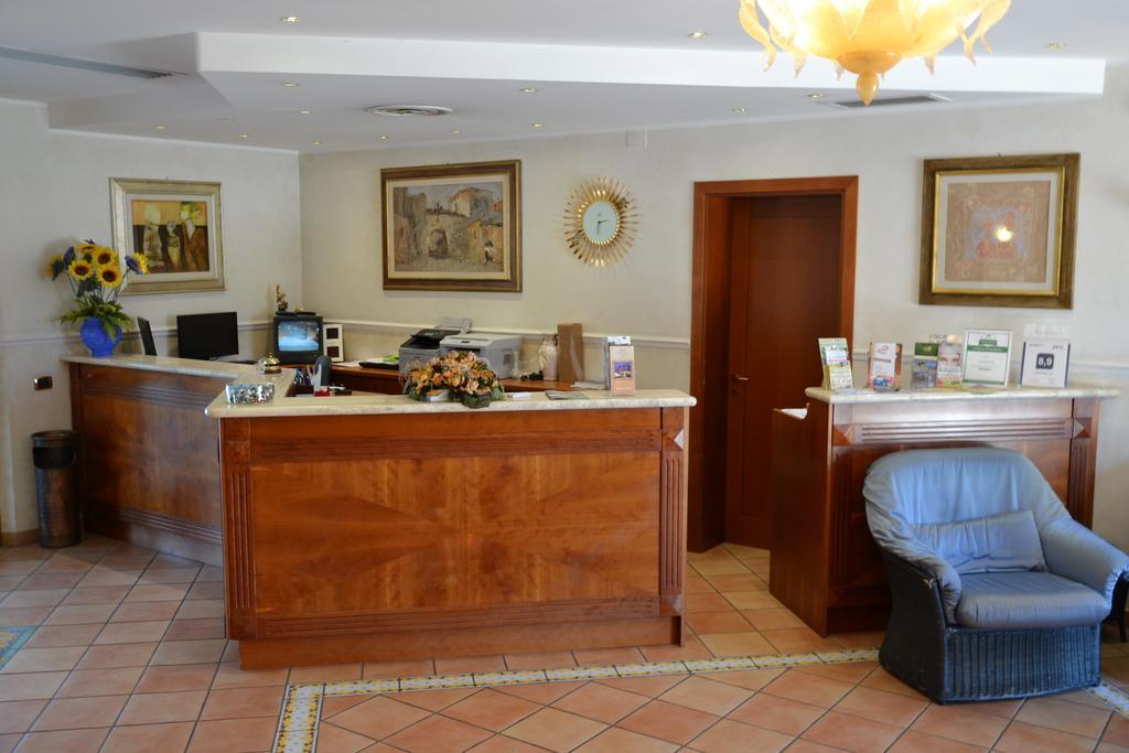 Villa Luigi Hotel & Restaurant Nuova Gestione Villa Rosa Di Martinsicuro Luaran gambar