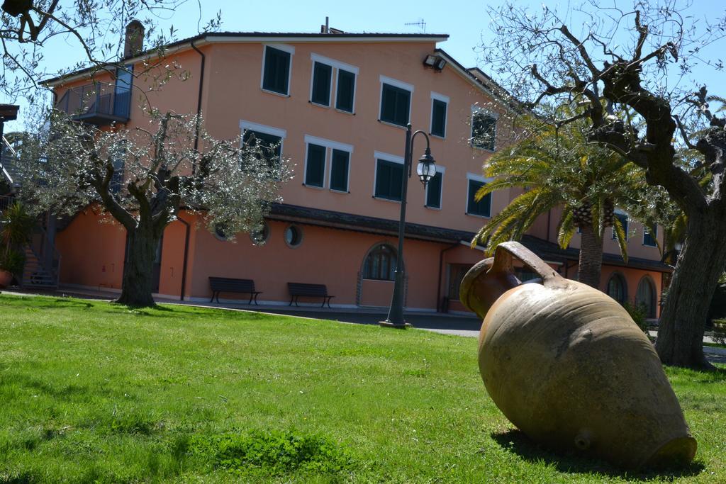 Villa Luigi Hotel & Restaurant Nuova Gestione Villa Rosa Di Martinsicuro Luaran gambar