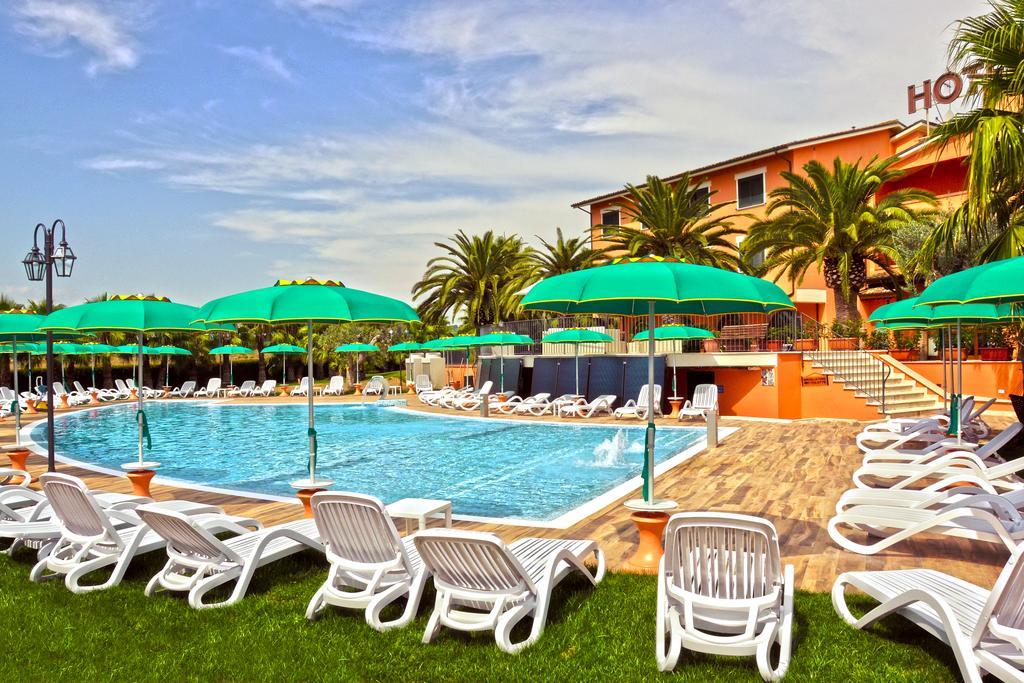 Villa Luigi Hotel & Restaurant Nuova Gestione Villa Rosa Di Martinsicuro Luaran gambar