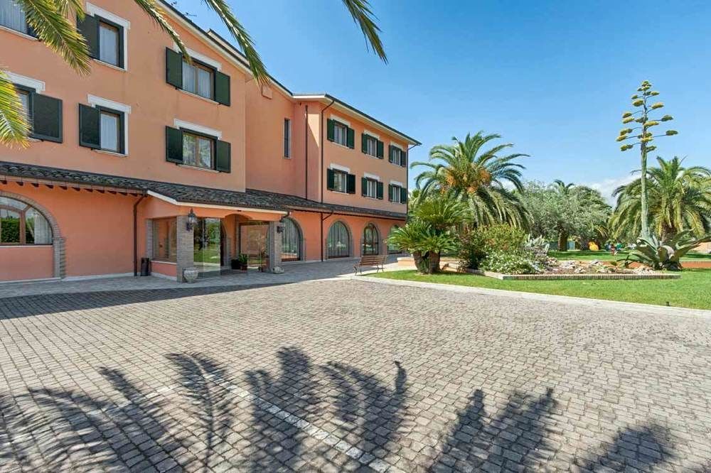 Villa Luigi Hotel & Restaurant Nuova Gestione Villa Rosa Di Martinsicuro Luaran gambar