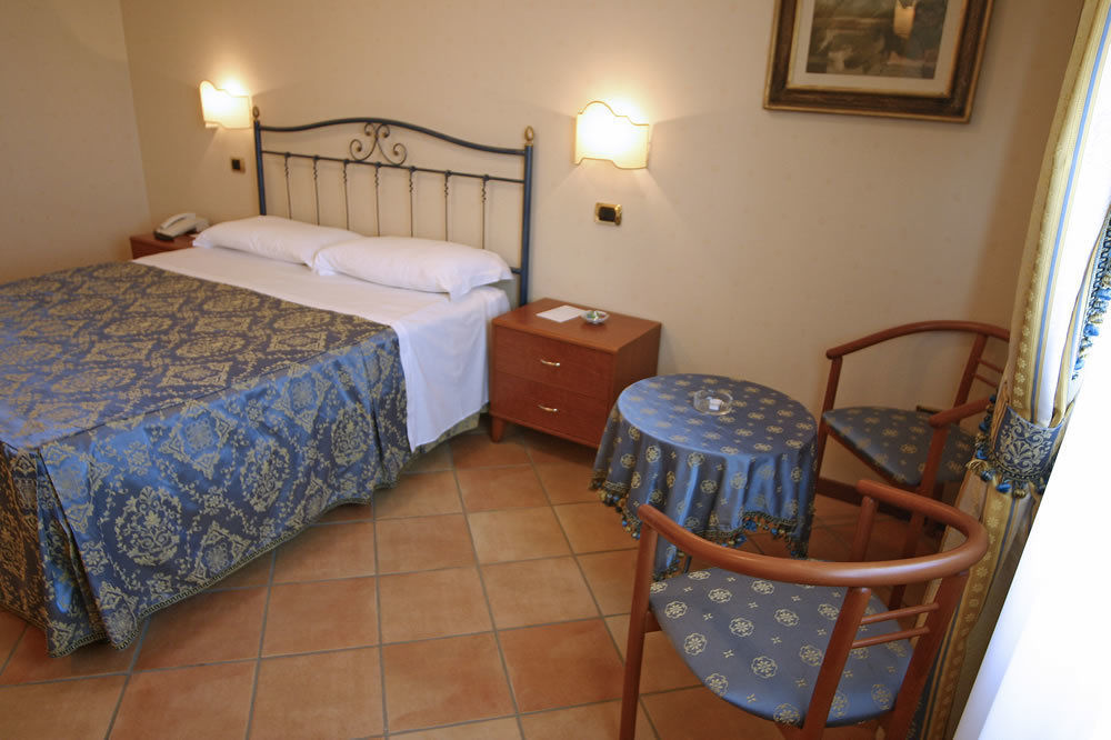 Villa Luigi Hotel & Restaurant Nuova Gestione Villa Rosa Di Martinsicuro Luaran gambar