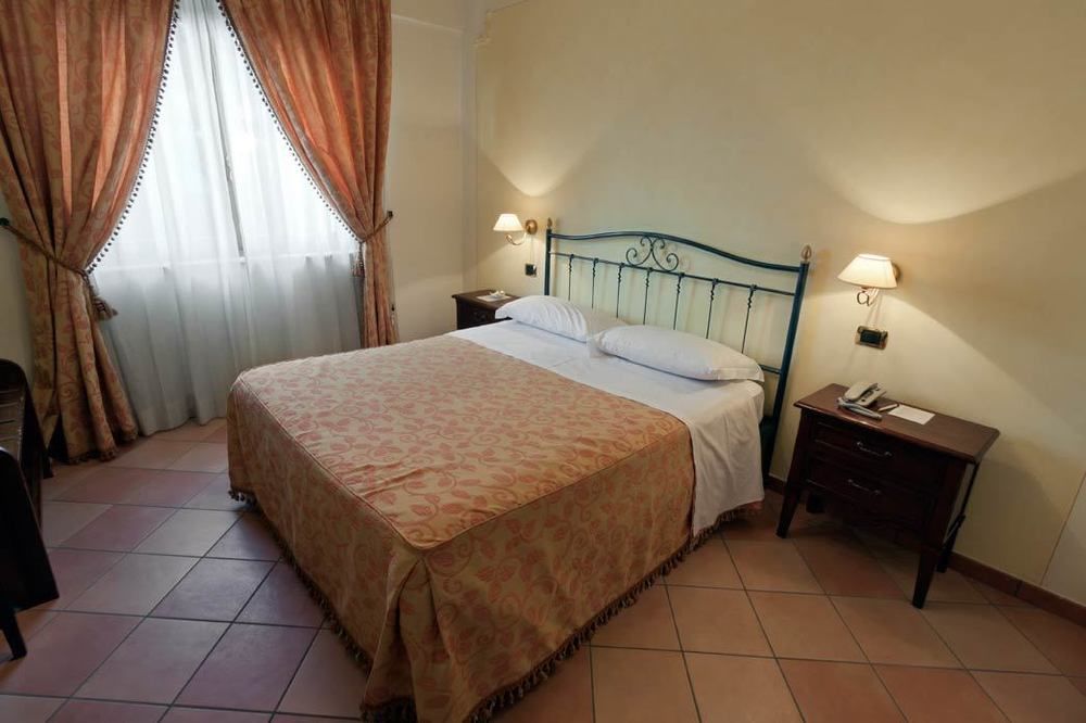 Villa Luigi Hotel & Restaurant Nuova Gestione Villa Rosa Di Martinsicuro Luaran gambar