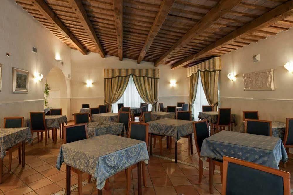 Villa Luigi Hotel & Restaurant Nuova Gestione Villa Rosa Di Martinsicuro Luaran gambar