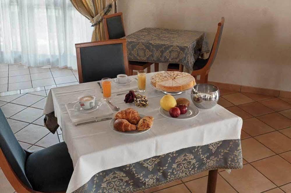 Villa Luigi Hotel & Restaurant Nuova Gestione Villa Rosa Di Martinsicuro Luaran gambar