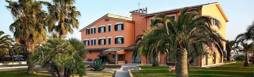 Villa Luigi Hotel & Restaurant Nuova Gestione Villa Rosa Di Martinsicuro Luaran gambar